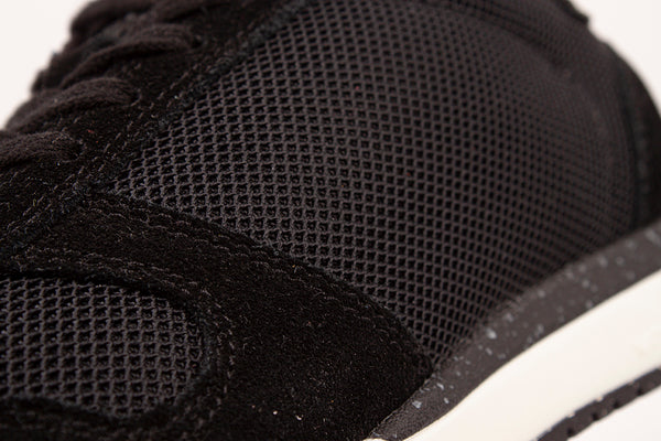 Ydun FIFTY Sneakers in black