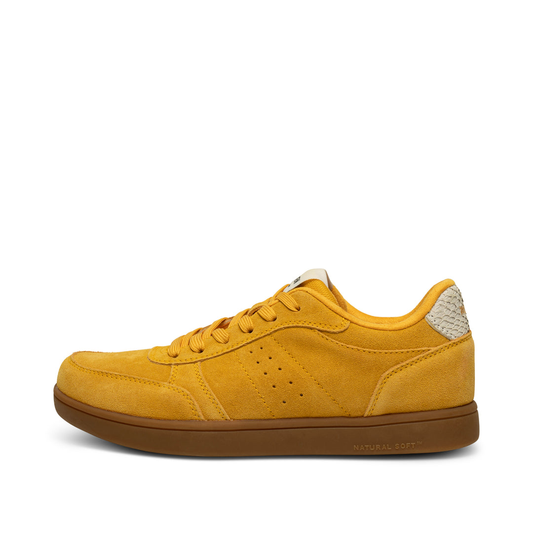 スニーカー   Woman Sneakers Yellow Cream FW0FW08323 YBL Amazon.com | adidas Originals Women's ZX 22 Boost Sneaker