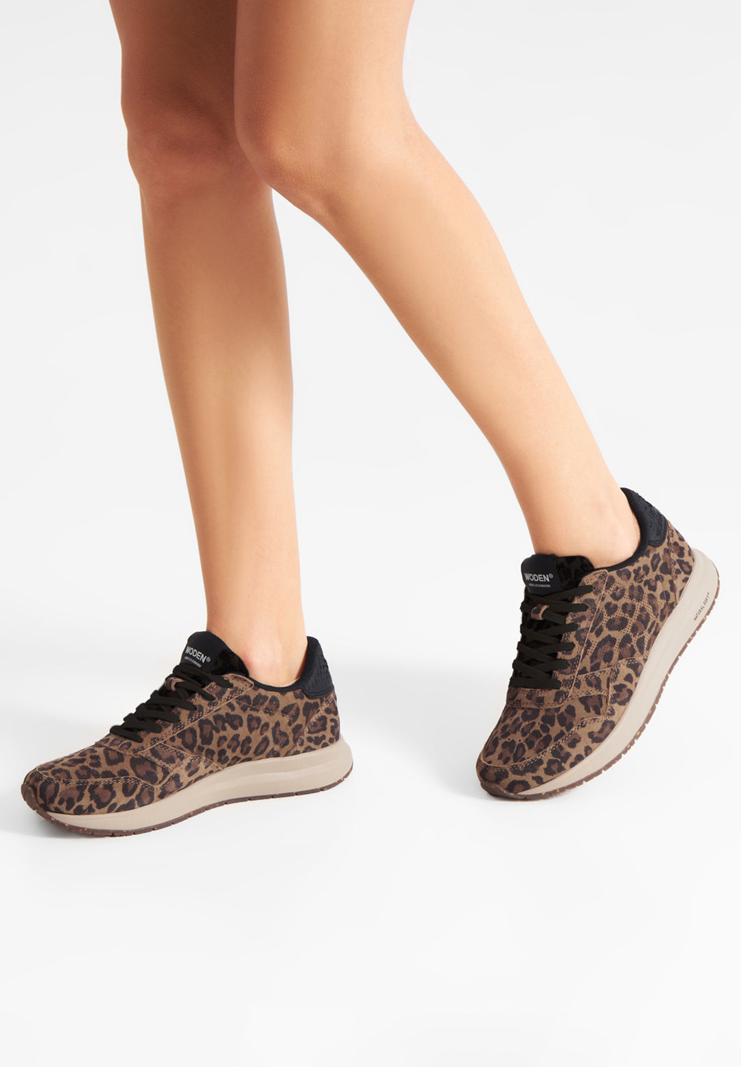 Nicoline Leo - Leopard – woden.com