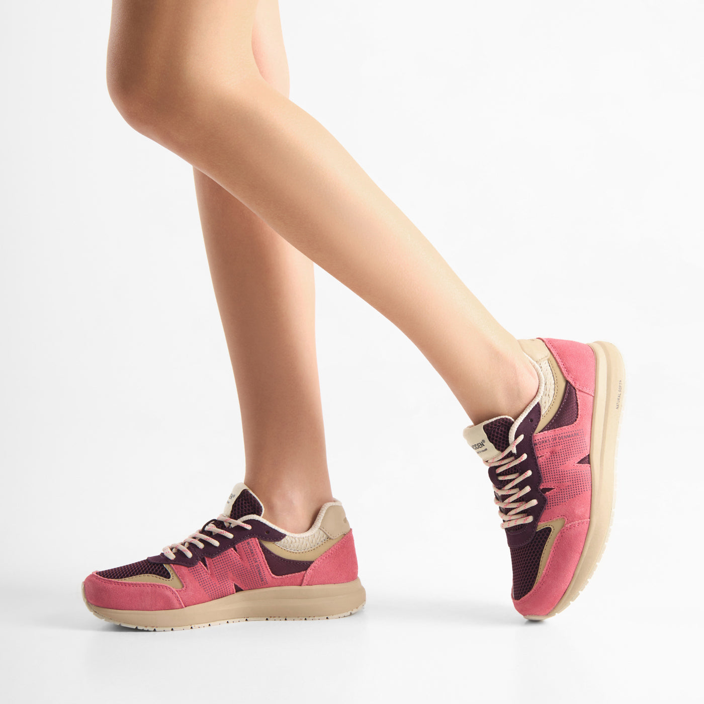 WODEN Rigmor Open Mesh Sneakers 389 Raspberry