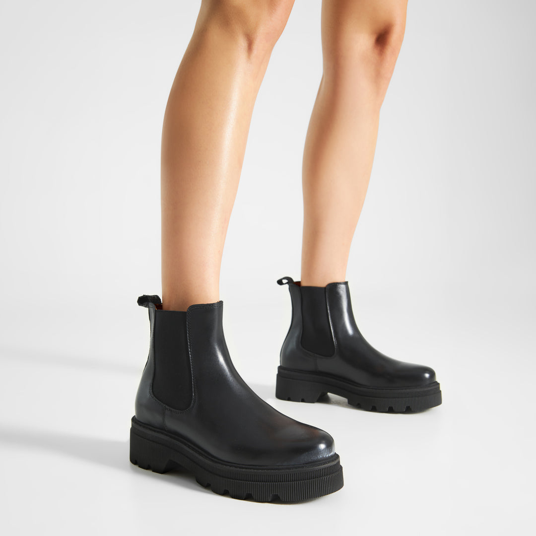 Sanna Chelsea L - Black – woden.com