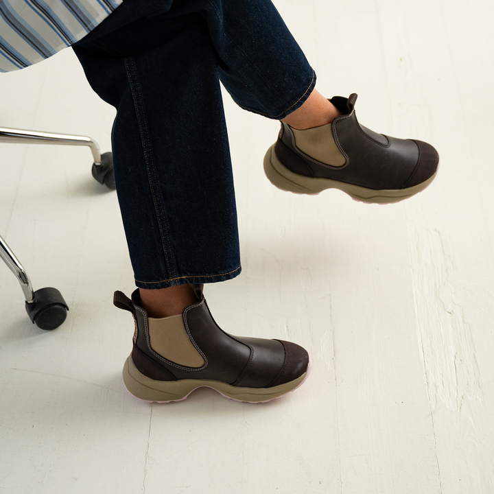 シューズ Siri Siri Waterproof - Chocolate/Light Lilac – woden.com