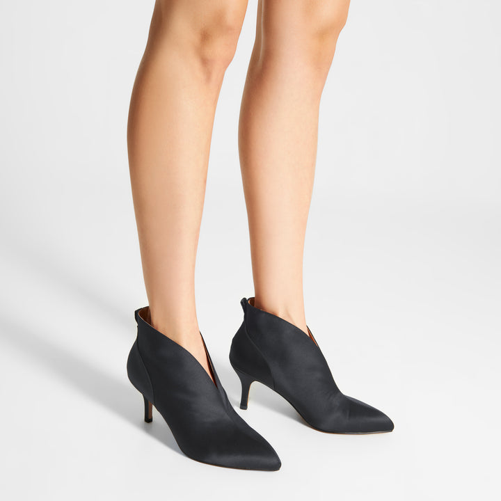 Vivienne Tam☆ハイヒールブーティ37 Valentine_Low_Cut_Satin-Heels-